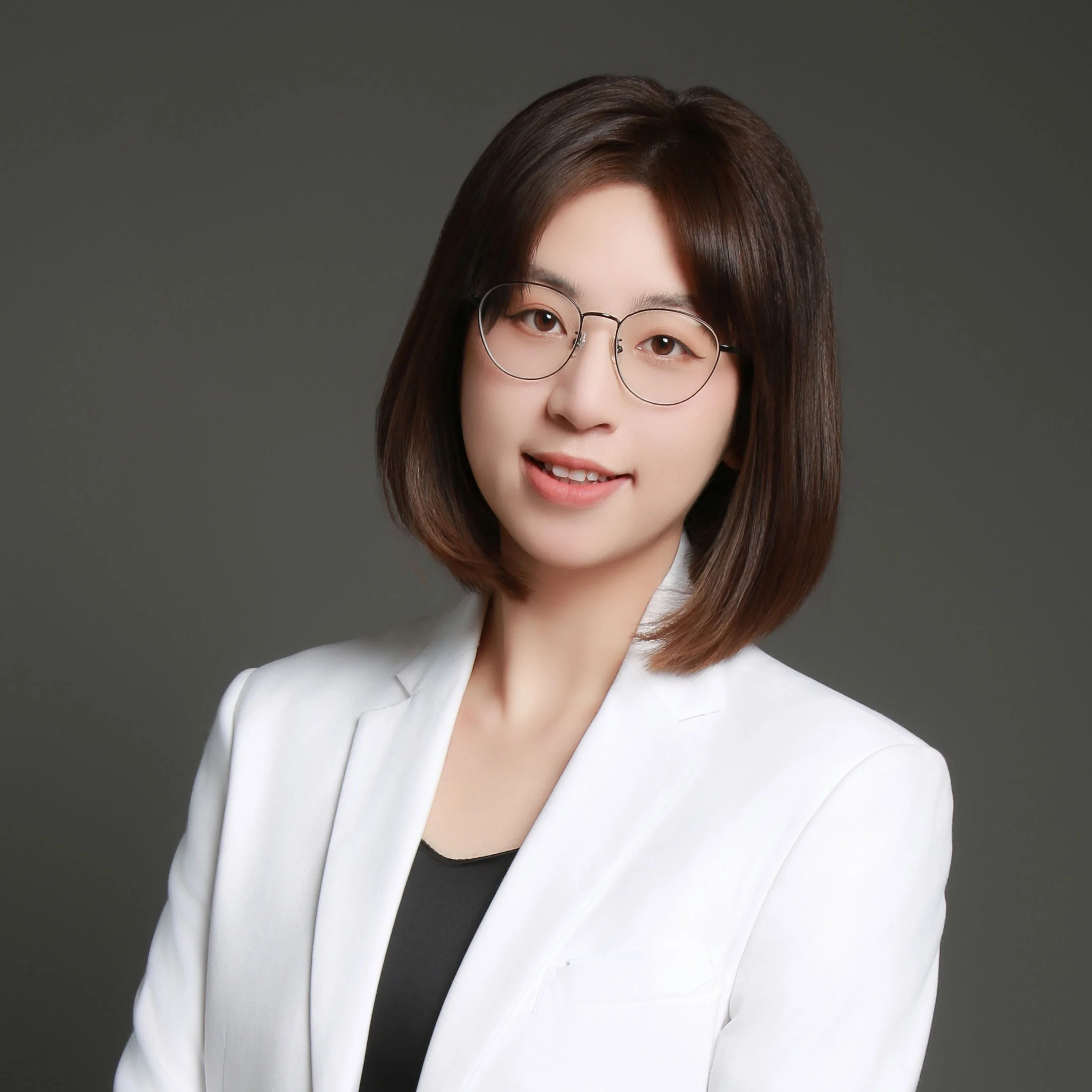 Naya Hong 洪 洋